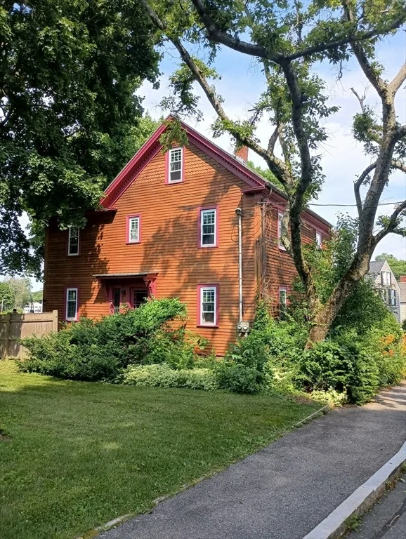 Unit for sale at 36 Summer St, Ipswich, MA 01938