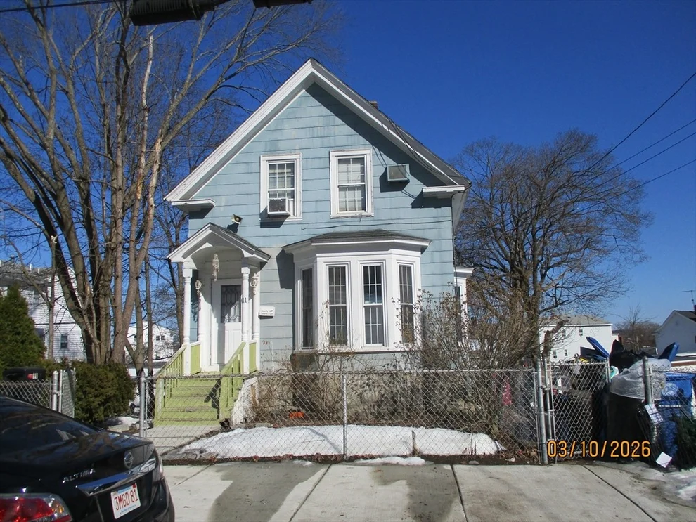 Unit for sale at 11 Crescent St, Lawrence, MA 01841