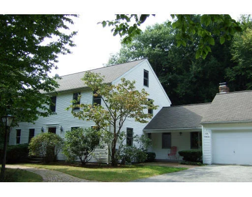Unit for sale at 7 Oak Circle, Princeton, MA 01541