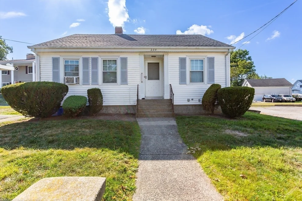 Unit for sale at 254 Stetson St, Fall River, MA 02720