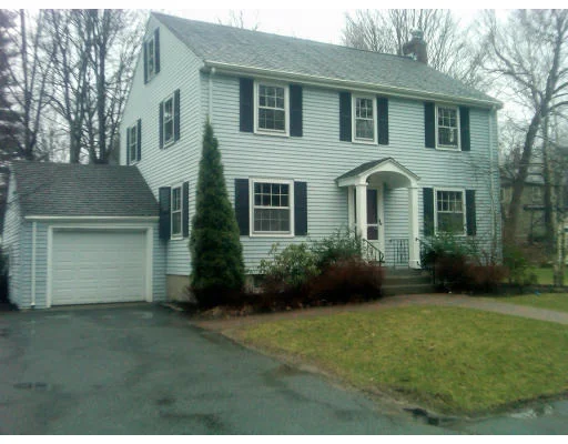 Unit for sale at 4 Southwick Cir, Wellesley, MA 02481
