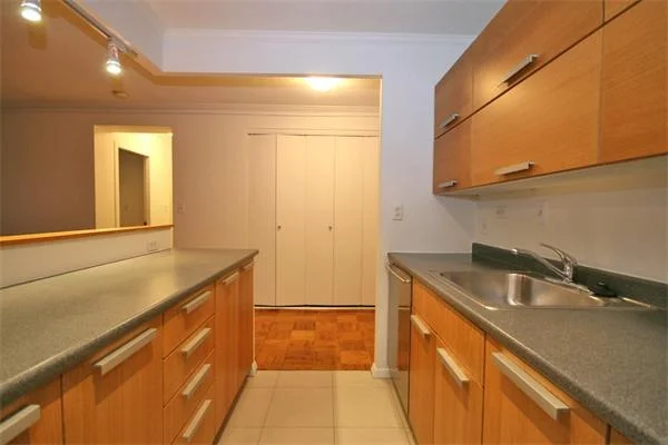 Unit for sale at 2 Hawthorne Pl, Boston, MA 02114