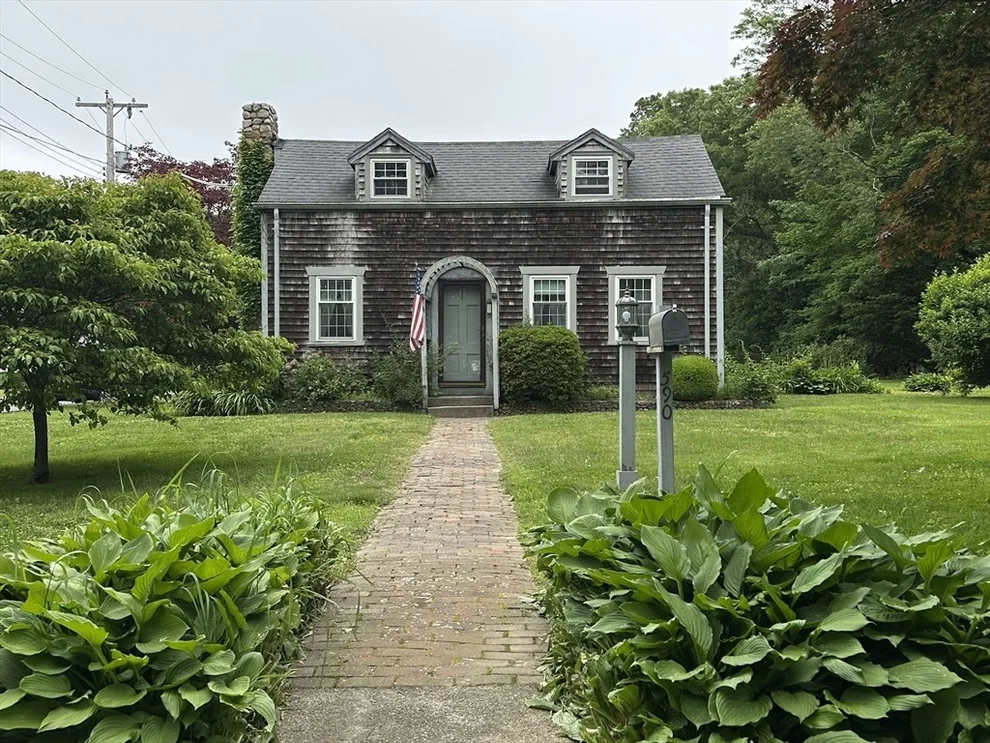 Unit for sale at 590 Slocum Rd, Dartmouth, MA 02747