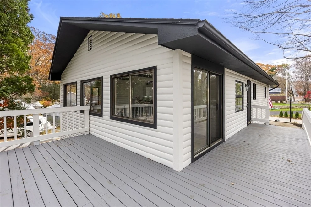 Unit for sale at 6 Henry Rd, Webster, MA 01570