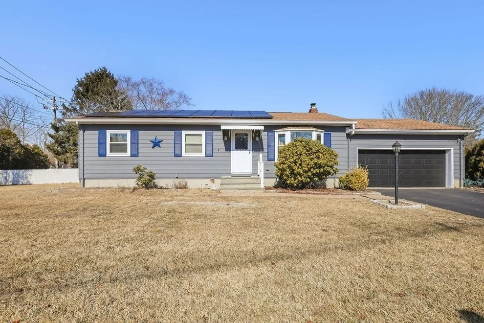 Unit for sale at 385 Cross Rd, Dartmouth, MA 02747