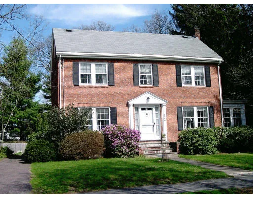 Unit for sale at 134 Plymouth Rd, Newton, MA 02461