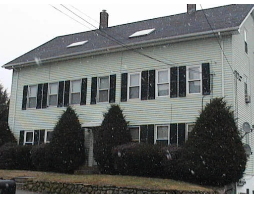 Unit for sale at 18 Scotts Lane, Uxbridge, MA 01569