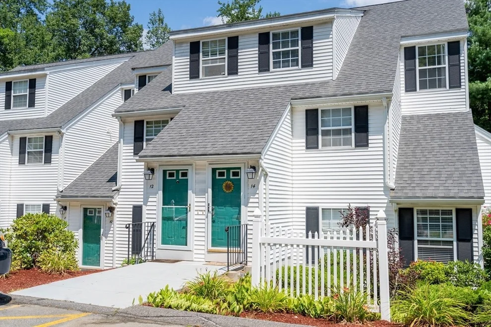 Unit for sale at 14 Gates Xing, Leominster, MA 01453