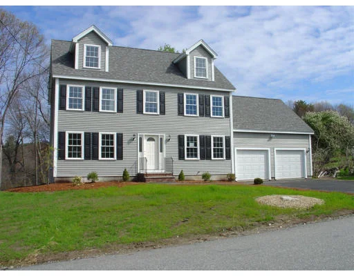 Unit for sale at 41 Spring Rd, Dracut, MA 01826