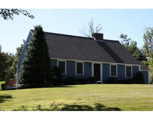 Unit for sale at 152 Spring Street, Shrewsbury, MA 01545
