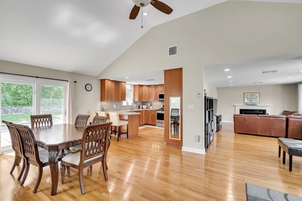 Unit for sale at 7 Liana, Woburn, MA 01801