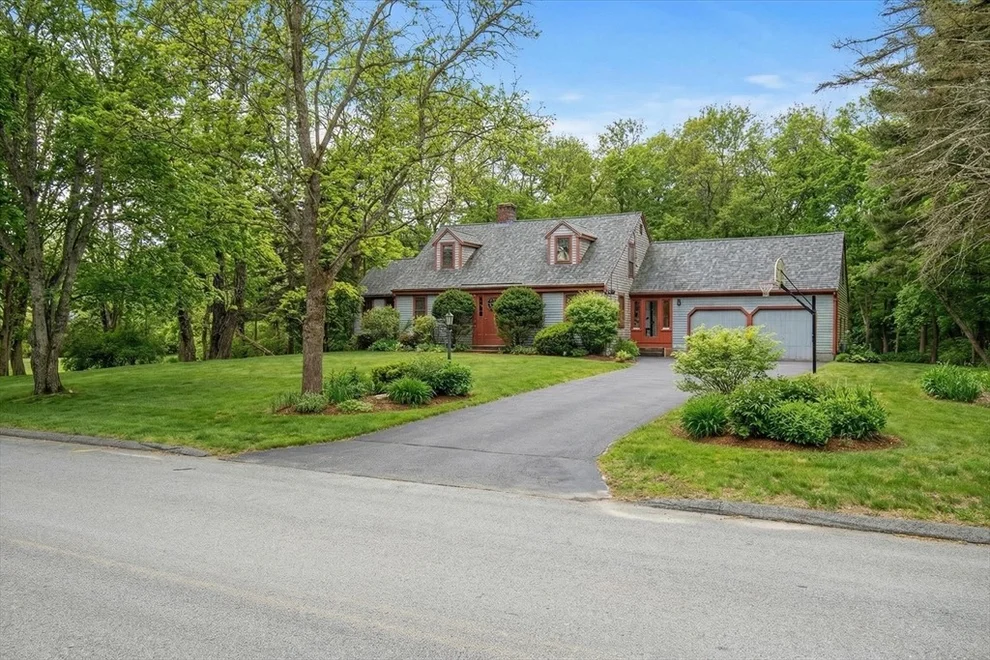 Unit for sale at 422 River St, Norwell, MA 02061