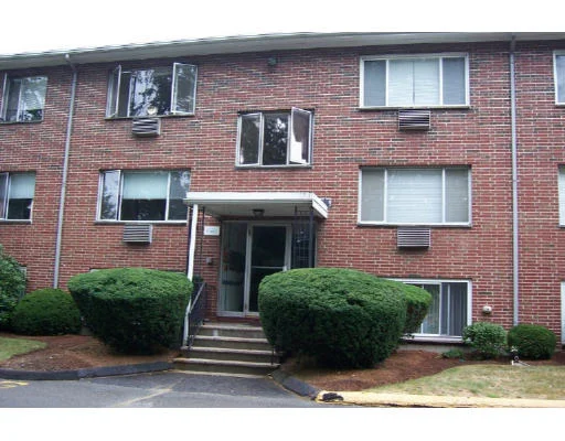 Unit for sale at 3 Albert Dr, Woburn, MA 01801