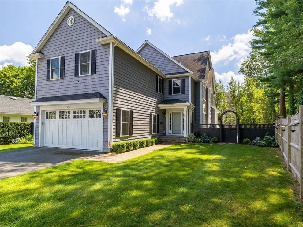 Unit for sale at 25 Bryn Mawr Rd, Wellesley, MA 02482