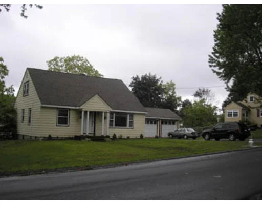 Unit for sale at 176 Amesbury, Dracut, MA 01826