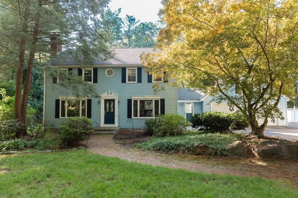 Unit for sale at 191 Whitford St, Manchester, NH 03104