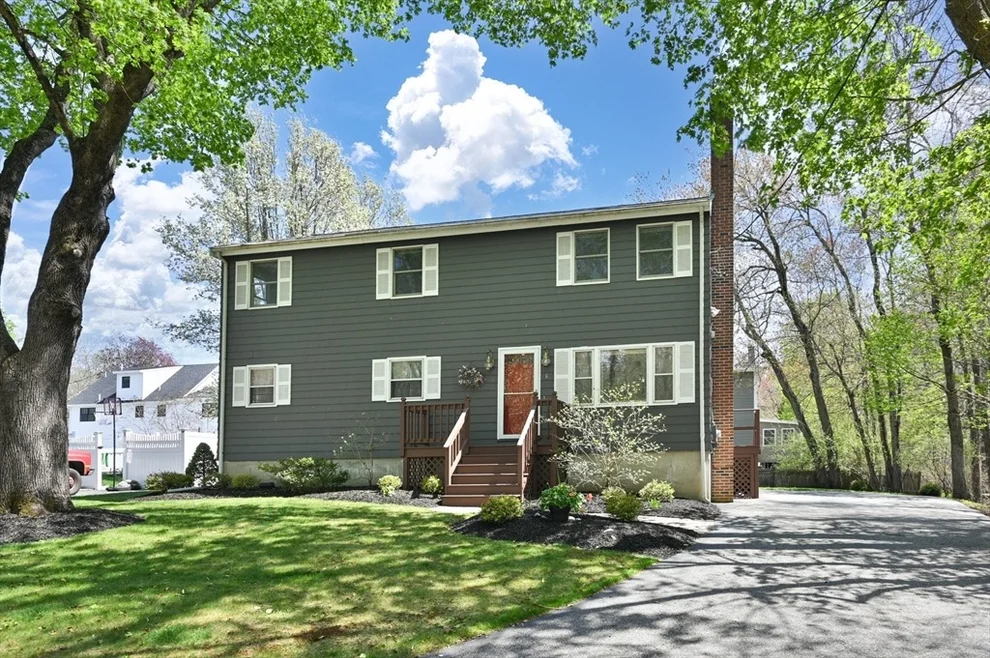 Unit for sale at 6 Ivy Ln, Reading, MA 01867