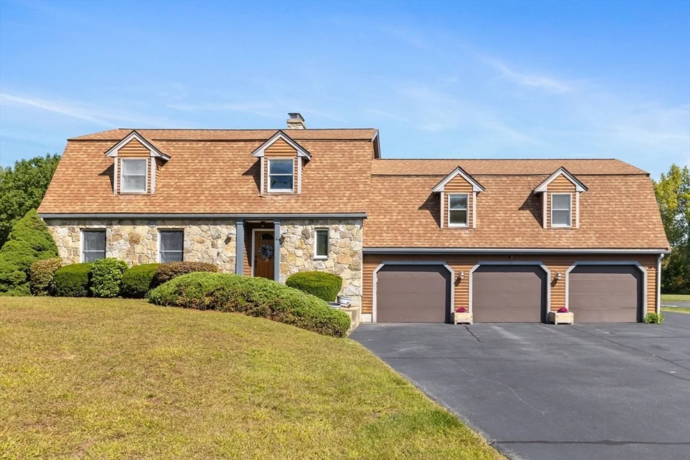 Unit for sale at 4 Indian Brook Rd, Ashland, MA 01721