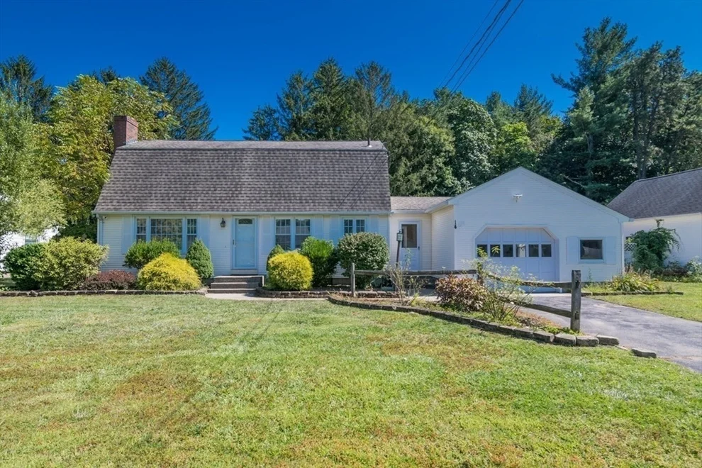 Unit for sale at 14 Lynnwood Dr, Westfield, MA 01085