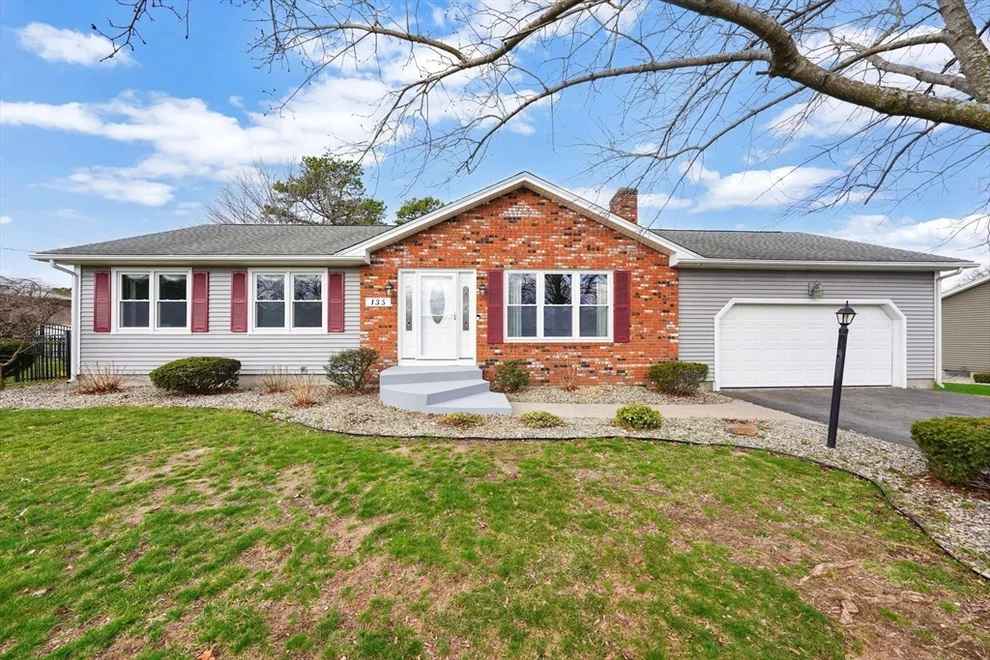 Unit for sale at 135 Nutmeg Cir, Chicopee, MA 01020