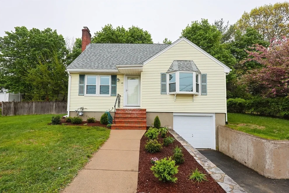 Unit for sale at 25 Longwood Ter, Norwood, MA 02062