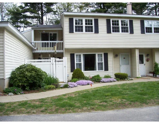 Unit for sale at 314 Edgebrook Dr, Boylston, MA 01505