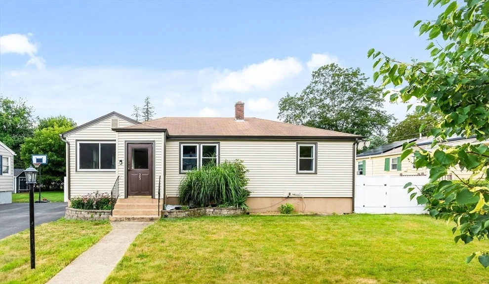 Unit for sale at 25 Kinney Dr, Worcester, MA 01602
