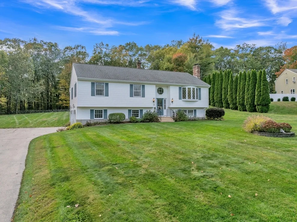 Unit for sale at 27 West Applewood Drive, Charlton, MA 01507