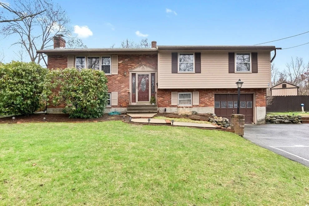 Unit for sale at 17 Paulette Dr, Danvers, MA 01923