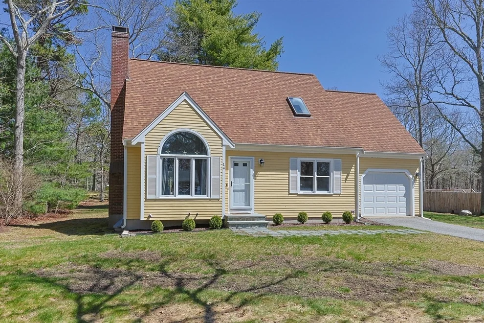 Unit for sale at 14 Sarah Lawrence Road, Sandwich, MA 02563