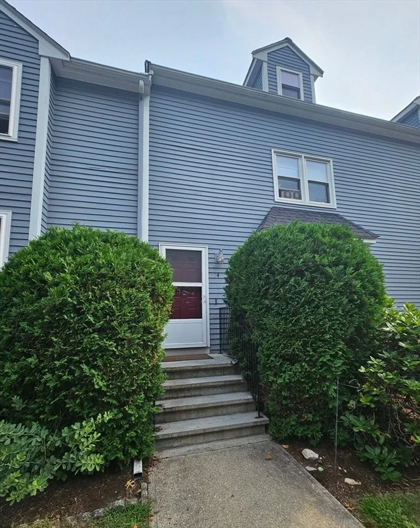 Unit for sale at 24 Pinecrest Vlg, Hopkinton, MA 01748