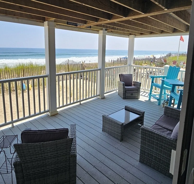 Unit for sale at 178 N End Blvd, Salisbury, MA 01952