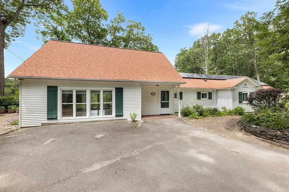 Unit for sale at 6 Turner Ln, Lancaster, MA 01523