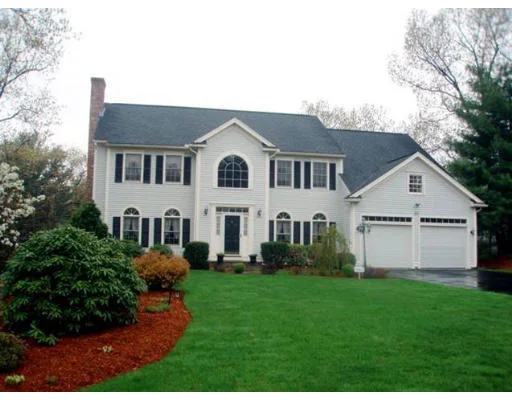 Unit for sale at 20 Buehler Rd, Bedford, MA 01730