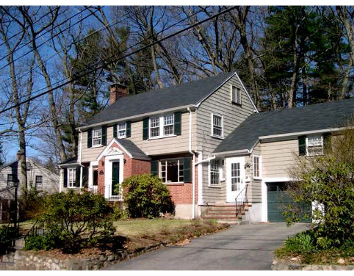 Unit for sale at 195 Varick Rd, Newton, MA 02468