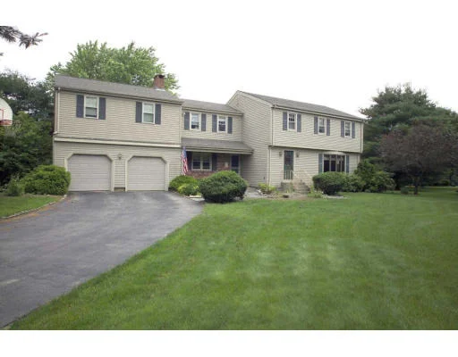 Unit for sale at 29 Meadowlark Dr, Seekonk, MA 02771