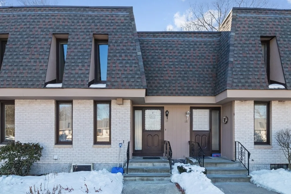 Unit for sale at 17 Grove Sq, Randolph, MA 02368