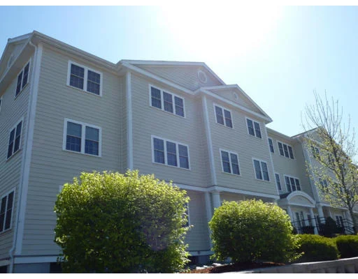 Unit for sale at 974 Main Street, Wakefield, MA 01880