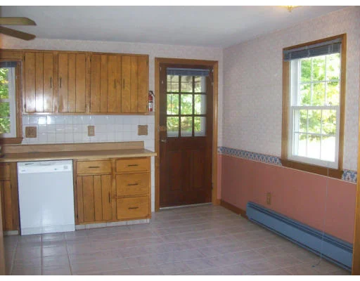 Unit for sale at 16 Holly Lane, Londonderry, NH 03053