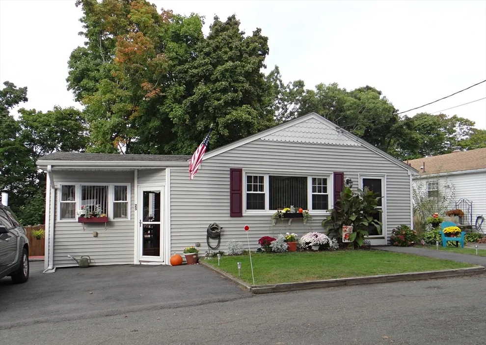 Unit for sale at 25 Marshall Ave, Saugus, MA 01906