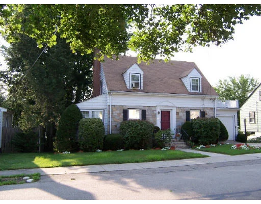 Unit for sale at 62 Longfellow Rd, Watertown, MA 02472