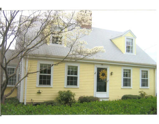 Unit for sale at 598 Main Street, Hingham, MA 02043