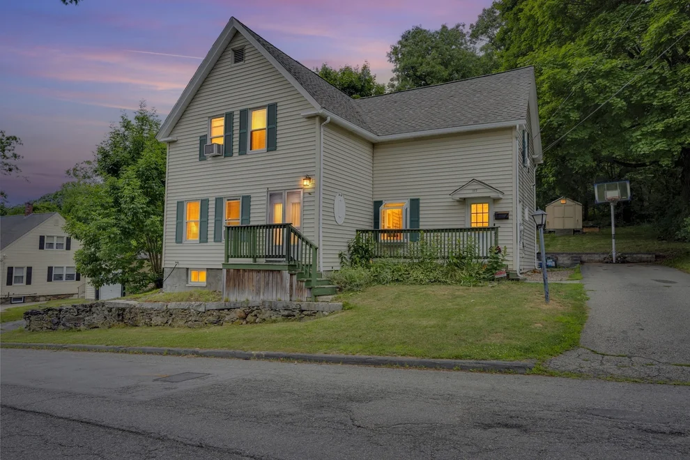 Unit for sale at 117 Malvern Rd, Worcester, MA 01610