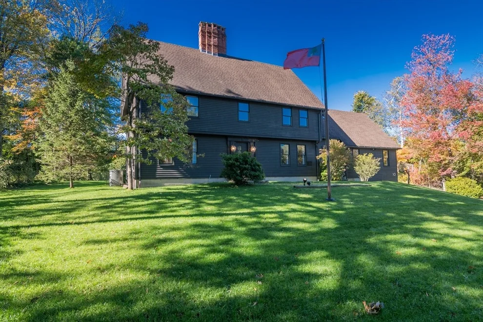 Unit for sale at 10 Sycamore Parc, South Hadley, MA 01075