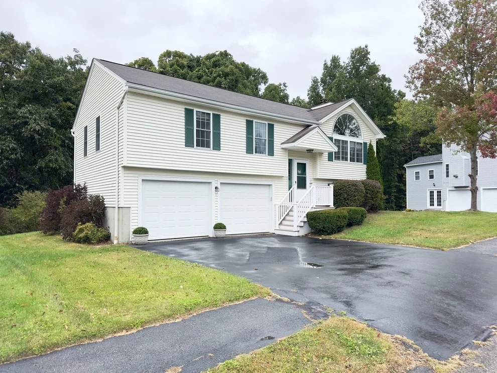 Unit for sale at 75 Moreland Green Dr, Worcester, MA 01609