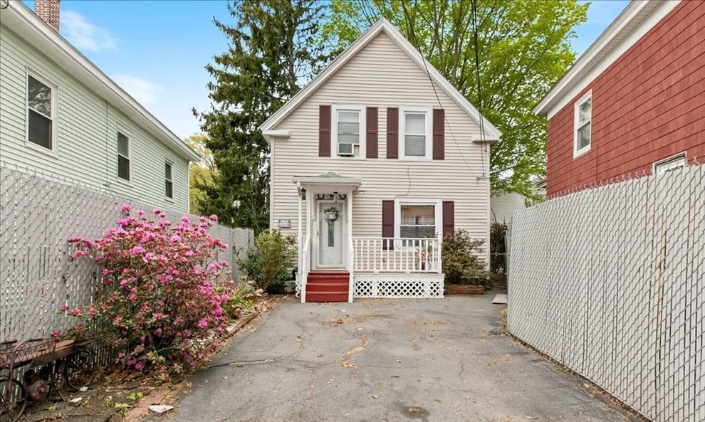 Unit for sale at 5 Pearl Ct, Methuen, MA 01844