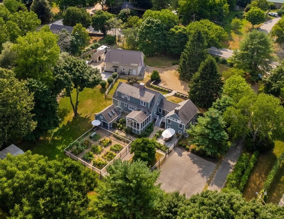 Unit for sale at 3 Jeffreys Neck Rd, Ipswich, MA 01938