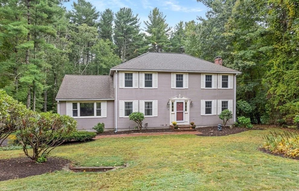 Unit for sale at 38 Robin Road, Norfolk, MA 02056