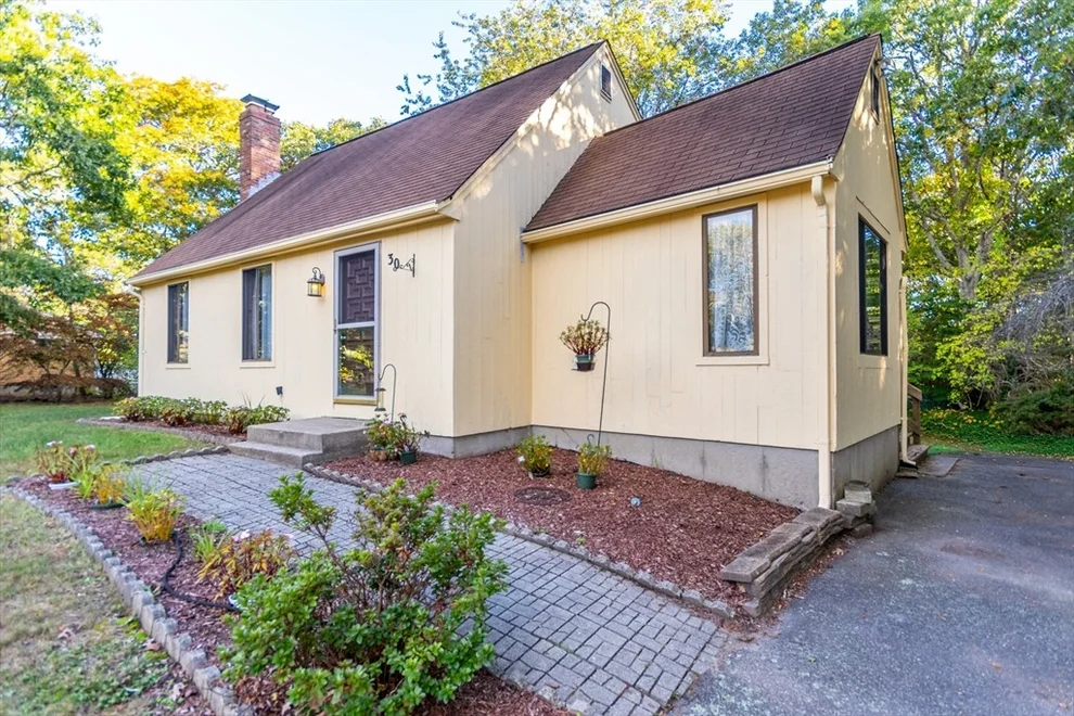 Unit for sale at 30 Weatherglass Ln, Falmouth, MA 02536