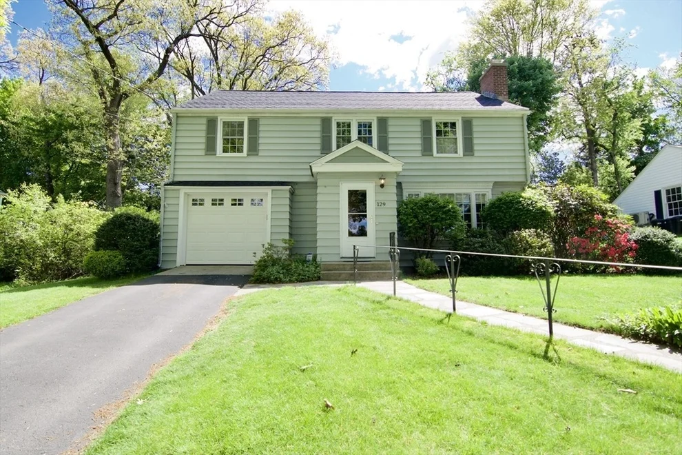 Unit for sale at 129 Chalmers St, Springfield, MA 01118